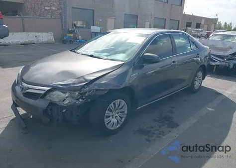 2013 Toyota Camry Hybrid Le z USA, uszkodzony, nr VIN 4T1BD1FK7DU073372